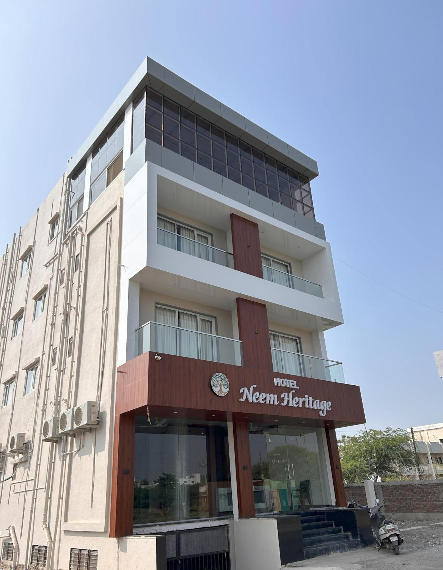 Hotel Neem Heritage Shirdi Esterno foto